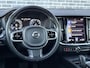 Volvo V60 2.0 B3 Business Pro | Adaptive cruise control | Stoel- en stuurverwarming | Parkeersensoren voor + achter | Achteruitrijcamera | Voorruitverwarming | Dode hoek detectie BLIS | 17" velgen |