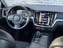 Volvo V60 2.0 B3 Business Pro | Adaptive cruise control | Stoel- en stuurverwarming | Parkeersensoren voor + achter | Achteruitrijcamera | Voorruitverwarming | Dode hoek detectie BLIS | 17" velgen |