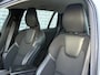 Volvo V60 2.0 B3 Business Pro | Adaptive cruise control | Stoel- en stuurverwarming | Parkeersensoren voor + achter | Achteruitrijcamera | Voorruitverwarming | Dode hoek detectie BLIS | 17" velgen |