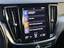 Volvo V60 2.0 B3 Business Pro | Adaptive cruise control | Stoel- en stuurverwarming | Parkeersensoren voor + achter | Achteruitrijcamera | Voorruitverwarming | Dode hoek detectie BLIS | 17" velgen |
