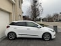 Hyundai i20 1.0 T-GDI 120pk Automaat Navi Leder Carplay Camera Keyless Stuur en StoelVerwaming DAB Clima 17" Pdc