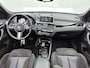 BMW X1 sDrive18i High Executive | AUTOMAAT | PANORAMADAK | HEAD-UP DISPLAY | STOELVERWARMING | ACHTERUITRIJCAMERA | TREKHAAK | ELEKTRISCHE ACHTERKLEP |
