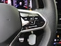 Volkswagen T-Roc 1.0 TSI R-Line | Achteruitrijcamera | Parkeerassistent | Black style | Digital cockpit Pro | Adaptieve cruise control | Navigatie | CarPlay |