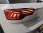 Volkswagen T-Roc 1.0 TSI R-Line | Achteruitrijcamera | Parkeerassistent | Black style | Digital cockpit Pro | Adaptieve cruise control | Navigatie | CarPlay |