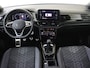 Volkswagen T-Roc 1.0 TSI R-Line | Achteruitrijcamera | Parkeerassistent | Black style | Digital cockpit Pro | Adaptieve cruise control | Navigatie | CarPlay |