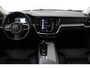 Volvo V60 Cross Country B5 AWD Pro | Massage | Head-Up | Panoramadak | ACC | Trekhaak | BLIS
