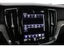 Volvo V60 Cross Country B5 AWD Pro | Massage | Head-Up | Panoramadak | ACC | Trekhaak | BLIS