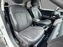 Hyundai Ioniq 5 Lounge 73kWh / 3 fase / NL Auto / Fabrieksgarantie / Panorama / Relax Seats / Ventilatie en verwarming in de stoelen / V2L Connector / 360 camera / Adaptive cruise control / Apple carplay & Android / BOSE / Memory /