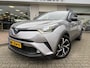 Toyota C-HR 1.8 Hybrid Bi-Tone Plus | Stuur+stoelverwarming | JBL | Sensoren