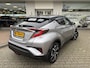 Toyota C-HR 1.8 Hybrid Bi-Tone Plus | Stuur+stoelverwarming | JBL | Sensoren