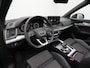 Audi Q5 50 TFSI e 299 pk S-tronic S-Line | Panoramadak | Trekhaak | 360 camera | Elektr. verstelbare stoelen | Side Assist | Afgevlakt sportstuur