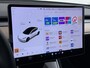Tesla Model 3 SR Plus 325PK Lmv 18" AutoPilot FSD-3 Leder Pano-dak Adaptive-Cruise Camera's Elektr.-Stuur+Stoelen+Spiegels+Geheugen+Easy-Entry+Verwarmde stoelen Park assistent Pdc WIFI Lane-Assist Speed-Assist Navi LED Comfortstoelen ACC DAB Voorverwarmen interieur via App Keyless One-Pedal-Drive 1e Eigenaar Origineel Nederlandse Auto