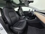 Tesla Model 3 SR Plus 325PK Lmv 18" AutoPilot FSD-3 Leder Pano-dak Adaptive-Cruise Camera's Elektr.-Stuur+Stoelen+Spiegels+Geheugen+Easy-Entry+Verwarmde stoelen Park assistent Pdc WIFI Lane-Assist Speed-Assist Navi LED Comfortstoelen ACC DAB Voorverwarmen interieur via App Keyless One-Pedal-Drive 1e Eigenaar Origineel Nederlandse Auto