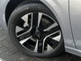 Peugeot 208 1.2 Hybrid 110 e-DCS6 Allure | Adaptieve Cruise Control | Parkeercamera/-sensoren | Apple Carplay/Android Auto | Navigatie | Climate Control | Lichtmetalen velgen | Full LED | Dodehoekdetectie |
