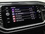 Volkswagen T-Roc 1.5TSI/150PK DSG R-line · Panoramadak · Camera · Navigatie · Apple/Android Car Play · Garantie t/m 25-03-2026 of 100.000km