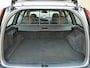 Volvo XC70 2.5T AUT Momentum Leer / Navi / Cruise control / Stoelverwarming