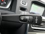 Volvo V60 T2 AUT Momentum Trekhaak / Xenon / Navi / Cruise control