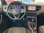 Volkswagen Polo 1.0 TSI R-Line Automaat, Navigatie,Virtual Cockpit,Adaptive Cruise control,Spraakbediening,Achteruitrijcamera,Parkeersensoren rondom/Apple carplay,Stoelverwarming,LED grill/IQ.light,Climate control,Draadloze Telefoonlader,DAB,17''Lichtmetalen Velgen