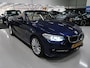 BMW 2-Serie Cabrio 220i Sport Automaat Airco-ecc Trekhaak afneembaar Navigatie Sportstoelen Leer Beige Diepzeeblauw Sportvelgen 17 in Nieuwstaat