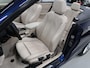 BMW 2-Serie Cabrio 220i Sport Automaat Airco-ecc Trekhaak afneembaar Navigatie Sportstoelen Leer Beige Diepzeeblauw Sportvelgen 17 in Nieuwstaat