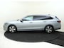 Volkswagen Passat Variant 1.5 eHybrid Business | SoH 100% | Trekhaak | Head-up display | Dodehoek detectie | Stoel- en stuurwielverwarming | Parkeerassistent | Navigatie | Adaptieve cruise control | Achteruitrijcamera |