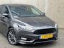 Ford Focus 1.0 ST-Line 125pk 5D 2017 Grijs NAP|NWE APK|PDC