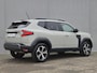 Dacia Duster 1.6 Hybrid 140 Journey Automaat / Fabrieksgarantie tot 04-2028<100.000 / Pack parking / Pack Winter / Draadloze telefoon lader / Apple Carplay/Android Auto / Cruise control / Climate control / Stuur & Stoelverwarming /