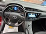 Toyota Auris 1.8 Hybrid Energy Plus. Dealer onderhouden, zeer netjes en luxe. O.a. stoelverw, camera, navi, afn.trekhaak, etc.