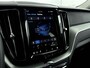Volvo XC60 2.0 T6 Plug-in hybrid AWD Plus Dark | PDC V+A en 360 camera | Trekhaak | Adaptive Cruiscontrol | All Season banden | Elektrische achterklep | Stoel + Stuurverw |