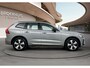 Volvo XC60 2.0 T6 Plug-in hybrid AWD Plus Dark | PDC V+A en 360 camera | Trekhaak | Adaptive Cruiscontrol | All Season banden | Elektrische achterklep | Stoel + Stuurverw |