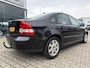 Volvo S40 1.8 Momentum, climatronic, cruisecontrol, trekhaak, rijdt top, nieuwe APK, van 1e eigenaar !
