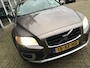 Volvo XC70 2.4 D5 Summum / LEDER / NAVI / TREKHAAK / FRISSE AUTO