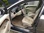 Volvo XC70 2.4 D5 Summum / LEDER / NAVI / TREKHAAK / FRISSE AUTO
