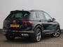 Volkswagen Tiguan 1.4 TSI eHybrid R-Line Business | Trekhaak wegklapbaar | Matrix LED | Elektrische klep | Stoel- en stuurverwarming |