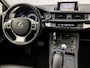 Lexus CT 200h Sport Automaat (NAVIGATIE, LEDER, STOELVERWARMING, CAMERA, SPORTSTOELEN, KEYLESS, CRUISE, XENON, NIEUWSTAAT)