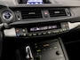 Lexus CT 200h Sport Automaat (NAVIGATIE, LEDER, STOELVERWARMING, CAMERA, SPORTSTOELEN, KEYLESS, CRUISE, XENON, NIEUWSTAAT)