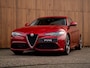 Alfa Romeo Giulia 2.0T Q2 | Race-mode | Rosso Competizione | Veloce stoelen | Harman/Kardon | Orig. NL