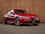 Alfa Romeo Giulia 2.0T Q2 | Race-mode | Rosso Competizione | Veloce stoelen | Harman/Kardon | Orig. NL