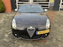 Alfa Romeo Giulietta 1.4 T Distinctive | Bose Audiosysteem | Stoelverwarming | Navi | PDC |