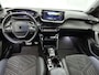 Peugeot 2008 SUV GT 130pk Automaat | Navigatie | Camera v+a | Leder/Alcantara | Stoel elektrisch+verwarmd+massage | Full Led koplampen | Parkeersensoren v+a | Keyless | Adaptieve Cruise Control | Dodehoeksensor | DAB+ radio | Draadloze Apple Carplay / Android Auto + telefoonlader | Donker getint glas | 17" lichtmetalen velgen |