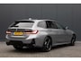 BMW 3-Serie Touring 330e M-PAKKET | HEAD UP | 360 CAMERA | ELEKTRISCHE VERSTELBARE VOORSTOELEN | PANORAMADAK | SIDE ASSIST