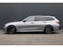 BMW 3-Serie Touring 330e M-PAKKET | HEAD UP | 360 CAMERA | ELEKTRISCHE VERSTELBARE VOORSTOELEN | PANORAMADAK | SIDE ASSIST