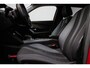 Peugeot e-2008 EV Allure 50 kWh SOH 88% 3-Fase/ Navigatie/ Stoelverwarming/ Camera/ Carplay/ 18" Lmv