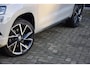 Skoda Karoq 1.5 TSI 150PK ACT Sportline Business DSG Automaat | Org. NL | BOVAG Garantie | Trekhaak | 19'' Velgen | Virtual Cockpit | Achteruitrijcamera | Stoel/Stuur&Voorruitverwarming |