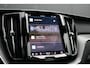 Volvo XC60 2.0 T6 Plug-in hybrid AWD Plus Dark - ACC - 360 Camera - Pano - H&K - Stoel/Stuurverwarming - Memory - BLIS - Keyless - Rijklaar