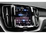 Volvo XC60 2.0 T6 Plug-in hybrid AWD Plus Dark - ACC - 360 Camera - Pano - H&K - Stoel/Stuurverwarming - Memory - BLIS - Keyless - Rijklaar