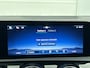 Mercedes-Benz A-klasse 250 e Business Solution AMG | AMG Line Plus pakket | Panoramaschuifdak | Smartphone-integratie | Head-up Display | Memorypakket voorstoelen | Nightpakket | 19 inch AMG velgen | MULTIBEAM LED |