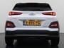 Hyundai Kona Electric EV Premium 64 kWh SOH 100% | 3-FASE | WARMTEPOMP | LEDER | STOEL VERWARM, VENTILATIE | CAMERA | RIJKLAAR INCL. 12 MND BOVAG GARANTIE