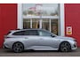 Peugeot 308 SW 1.6 Plug-in Hybrid 180PK GT | PANORAMISCH SCHUIF/KANTEL DAK | TREKHAAK | ALCANTARA BEKLEDING MET EEN ELEKTRISCH BEDIENBARE BESTUURDERSSTOEL | 18" LICHTMETALEN VELGEN "PORTLAND" | FOCAL AUDIO SYSTEM | STOEL/STUUR VERWARMING | NAVIGATIE | DRAADLOZE APPLE CARPLAY/ANDROID AUTO | DRAADLOZE TELEFOONLADER | PARKEERSENSOREN VOOR + ACHTER | ACHTERUITRIJ CAMERA | ELEKTRISCH BEDIENBARE ACHTERKLEP |