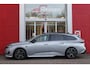 Peugeot 308 SW 1.6 Plug-in Hybrid 180PK GT | PANORAMISCH SCHUIF/KANTEL DAK | TREKHAAK | ALCANTARA BEKLEDING MET EEN ELEKTRISCH BEDIENBARE BESTUURDERSSTOEL | 18" LICHTMETALEN VELGEN "PORTLAND" | FOCAL AUDIO SYSTEM | STOEL/STUUR VERWARMING | NAVIGATIE | DRAADLOZE APPLE CARPLAY/ANDROID AUTO | DRAADLOZE TELEFOONLADER | PARKEERSENSOREN VOOR + ACHTER | ACHTERUITRIJ CAMERA | ELEKTRISCH BEDIENBARE ACHTERKLEP |